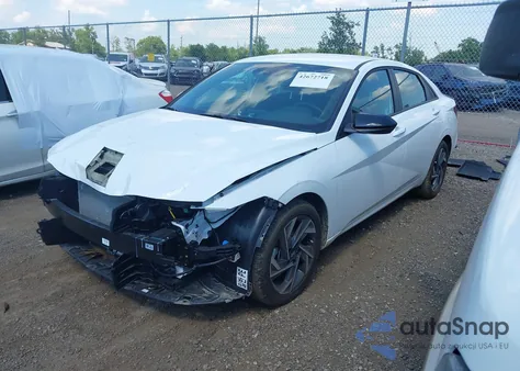 2025 Hyundai Elantra Sel Sport z USA, uszkodzony, nr VIN KMHLM4DG2SU973310